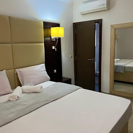Guest House La Plaza Luanda Ngoại thất bức ảnh