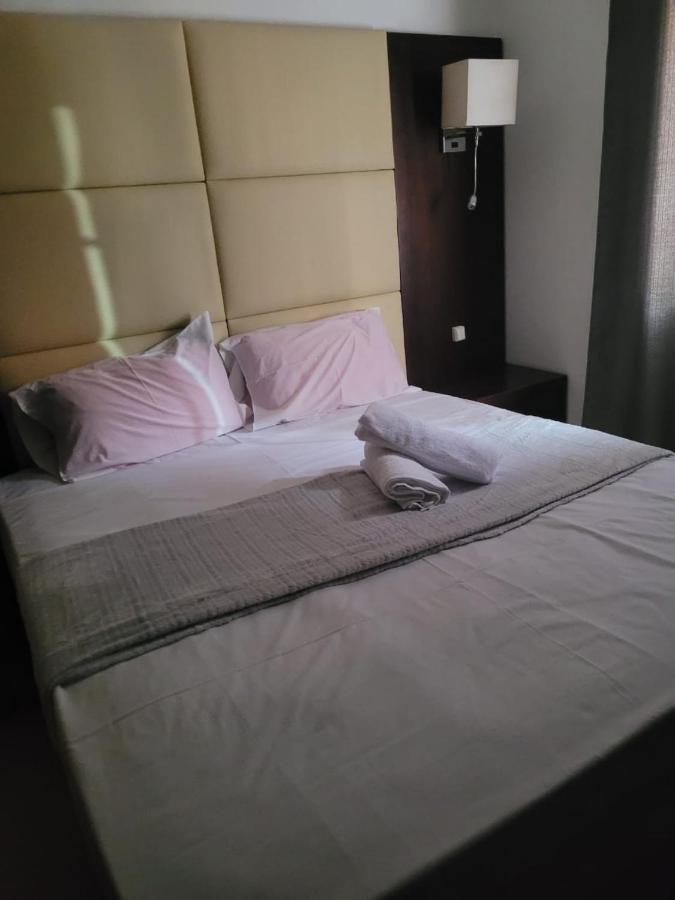 Guest House La Plaza Luanda Ngoại thất bức ảnh