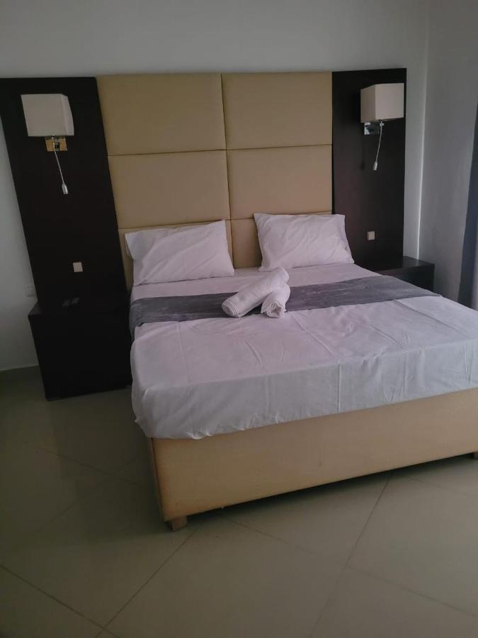 Guest House La Plaza Luanda Ngoại thất bức ảnh
